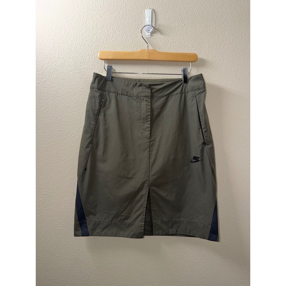 Women's Nike Tech Army Green Skirt Size Medium